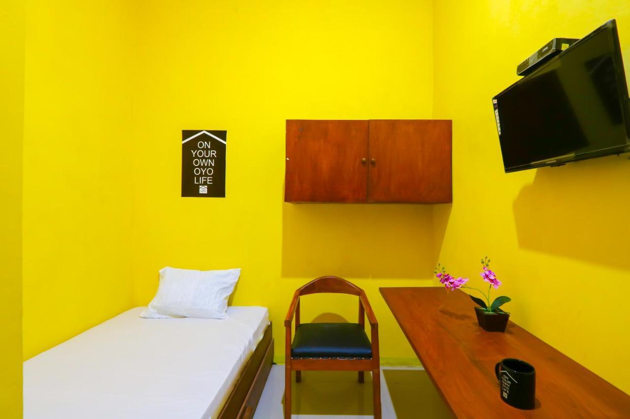 OYO Life 3064 Mahameru Kost Putra Jember Bagian luar foto