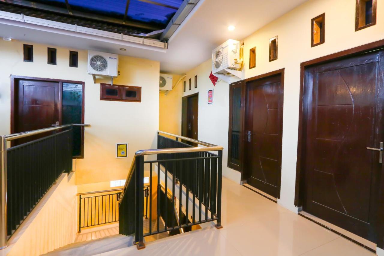 OYO Life 3064 Mahameru Kost Putra Jember Bagian luar foto