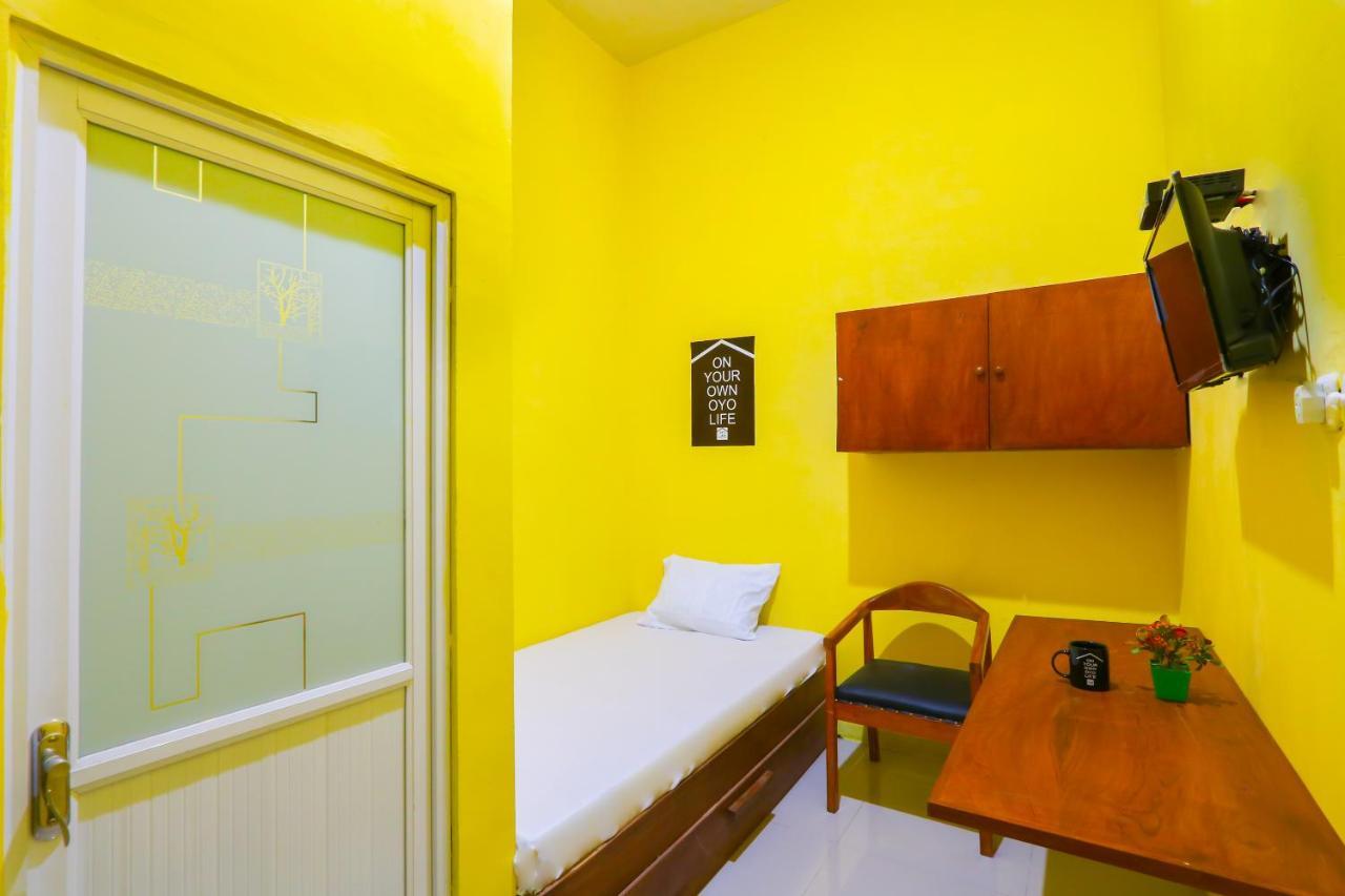 OYO Life 3064 Mahameru Kost Putra Jember Bagian luar foto