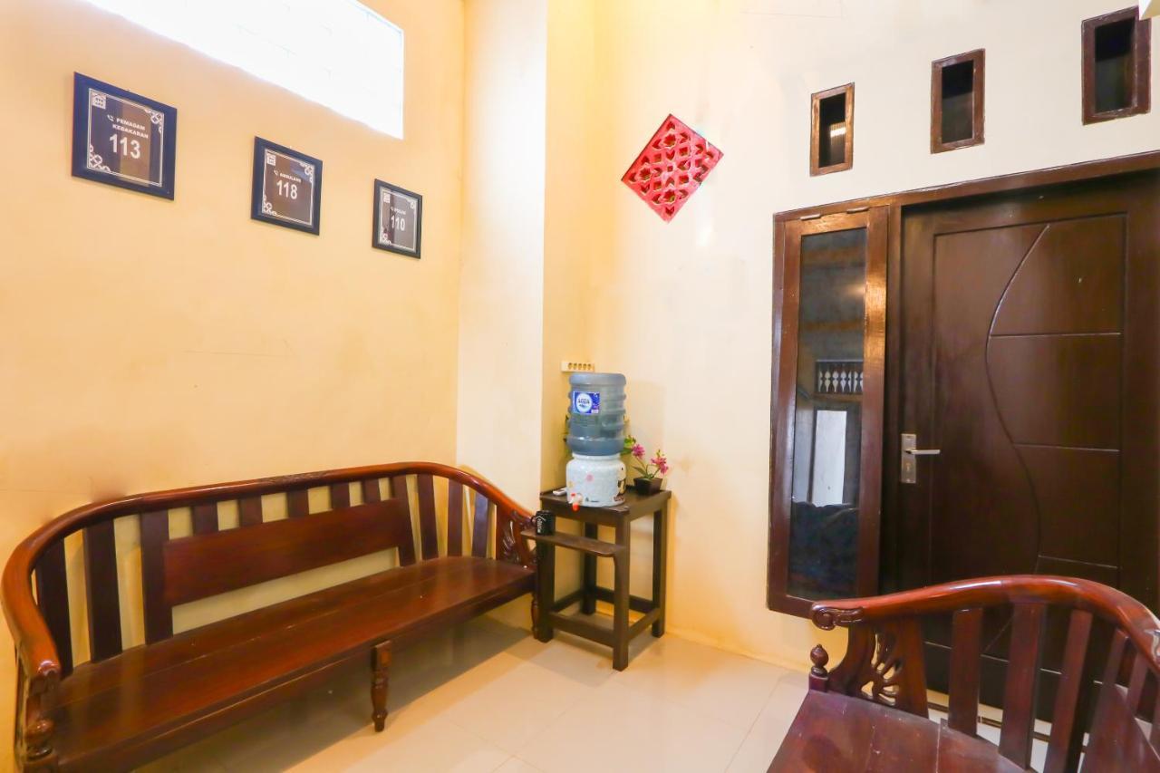 OYO Life 3064 Mahameru Kost Putra Jember Bagian luar foto